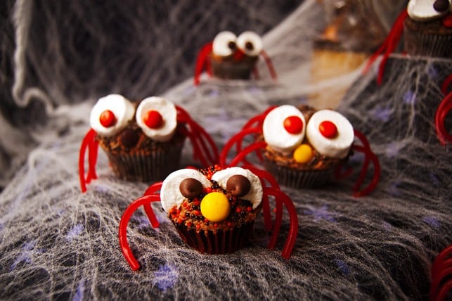 Halloween Spider Cupcakes | 2Teaspoons.com