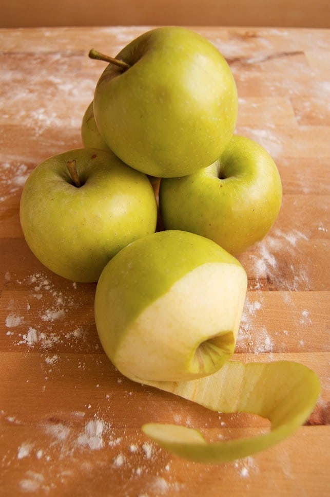 Homemade Apple Pie | 2Teaspoons