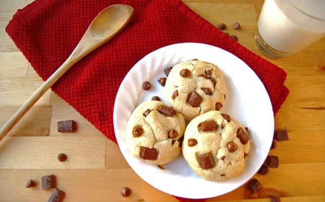 Chewy Chocolate Chip Cookies | 2Teaspoons.com