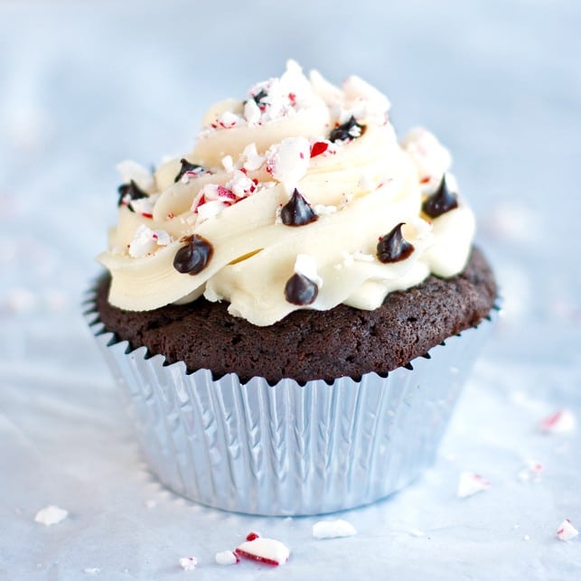 Peppermint Chocolate Cupcakes - 2Teaspoons