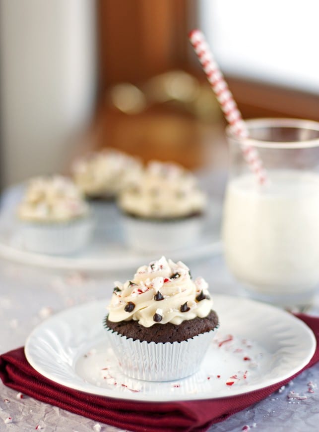 Peppermint Chocolate Cupcakes - 2Teaspoons