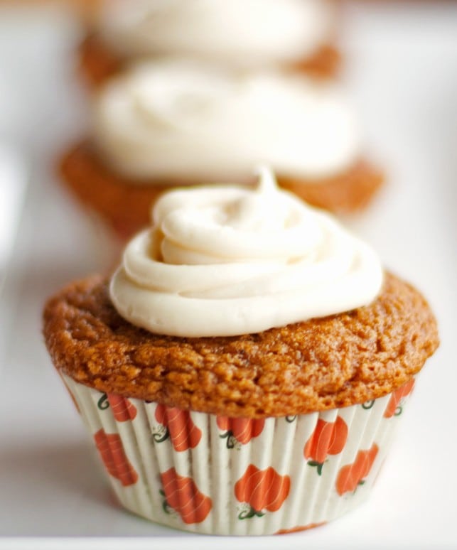 Healthy pumpkin muffins with cream cheese frosting - 2Teaspoons