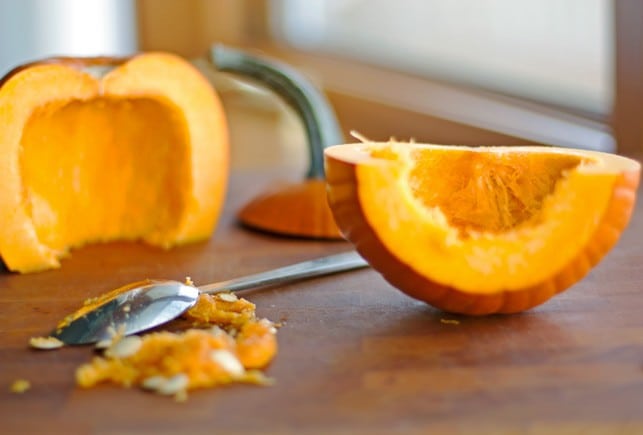 How to Make Homemade Pumpkin Puree - 2Teaspoons