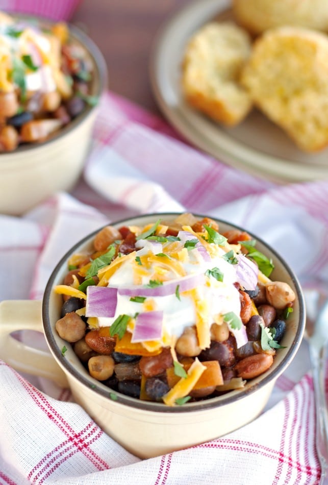 Crockpot Three Bean Chili - 2Teaspoons