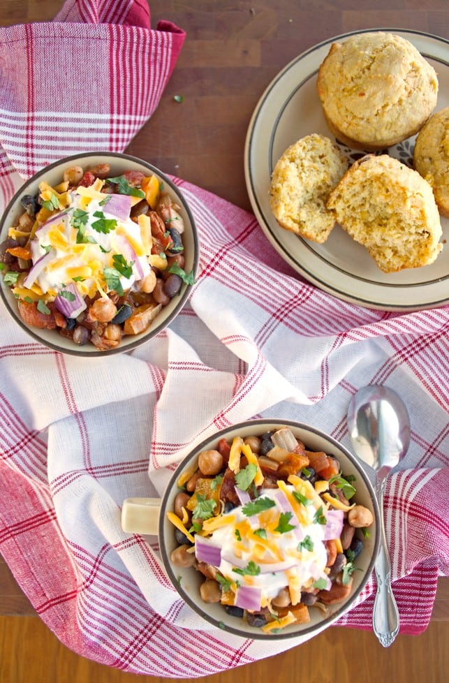 Crockpot Three Bean Chili - 2Teaspoons