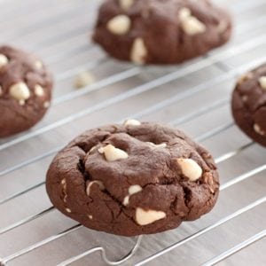 Chewy Chocolate Brownie Cookies - 2Teaspoons