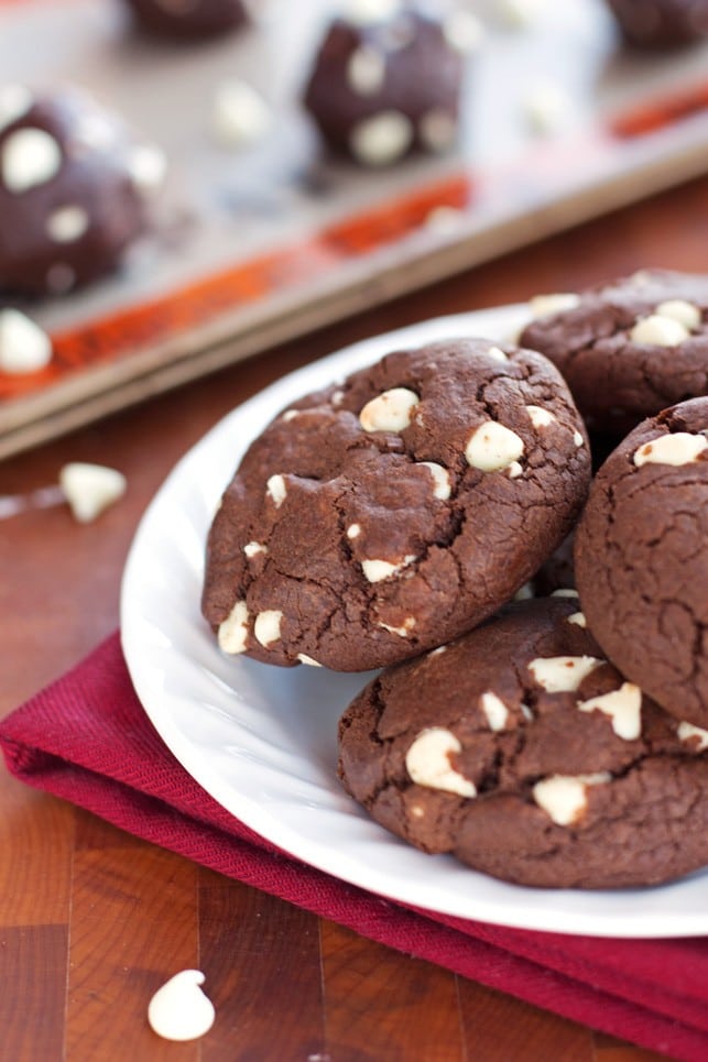 Chewy Chocolate Brownie Cookies - 2Teaspoons