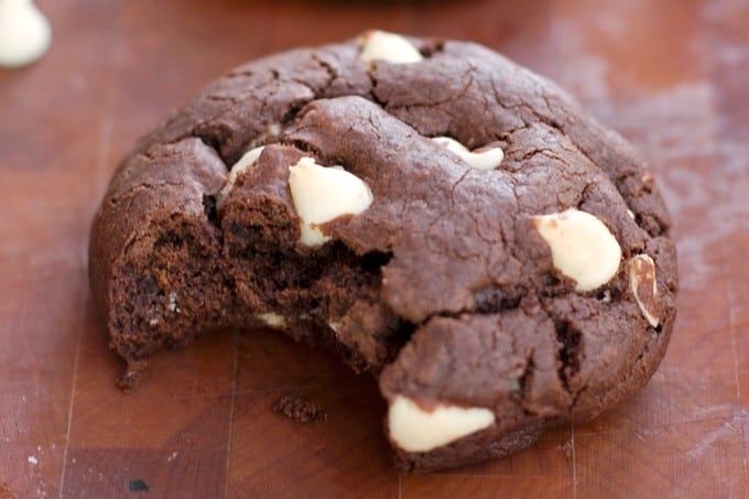 Chewy Chocolate Brownie Cookies - 2Teaspoons