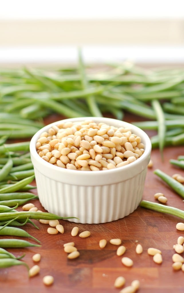 Lemon Garlic Green Beans with Toasted Pine Nuts - 2Teaspoons