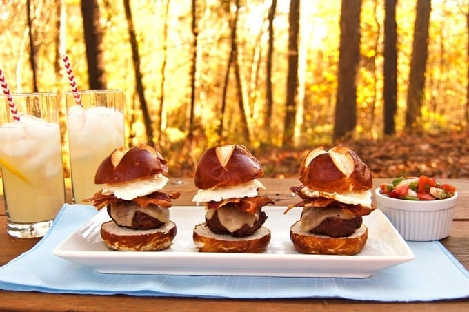 Cowboy Slider Burgers with Fresh Salsa - 2Teaspoons