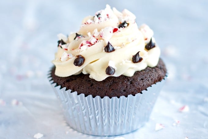 Peppermint Chocolate Cupcakes - 2Teaspoons