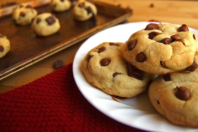 Chewy Chocolate Chip Cookies - 2Teaspoons