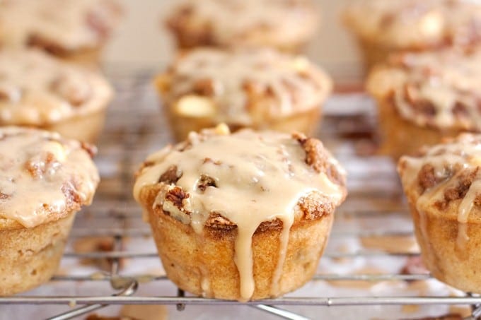 Salted Caramel Apple Muffins with Pecan Streusel - 2Teaspoons