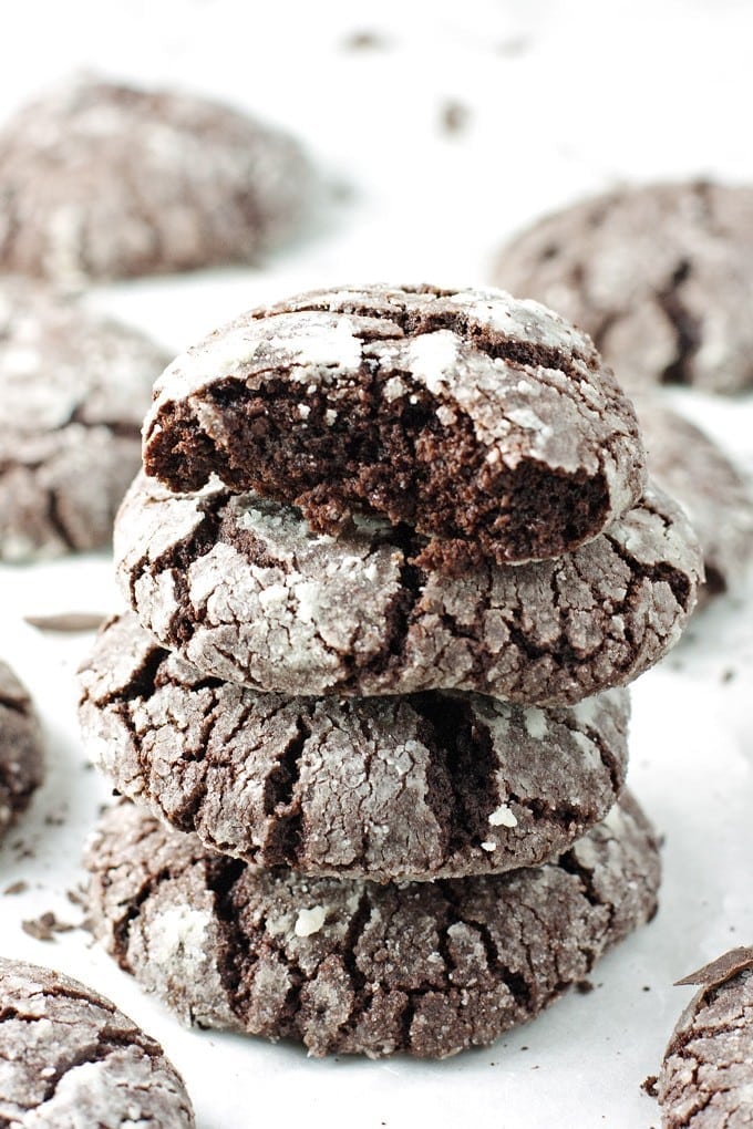 Chocolate Crinkle Cookies - 2Teaspoons